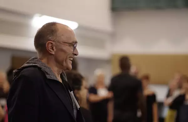 Director Danny Boyle behind the scenes of Free Your Mind